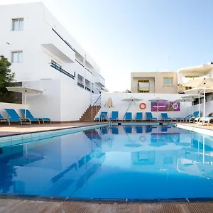 3* Ξενοδοχείο με διαμερίσματα Flora Maria